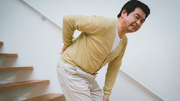 脊柱管狭窄症の手術は待って！