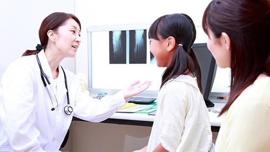 一般的な側弯症に対しての治療法